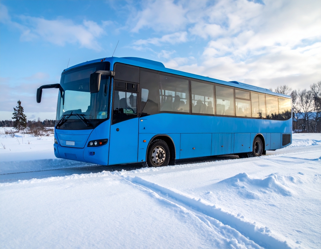 buss in snow.jpg