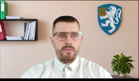 politseinikuna esinev kelm.png